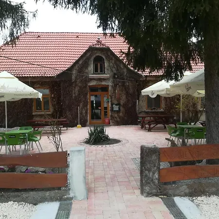 Vadszőlő Szálló és étterem