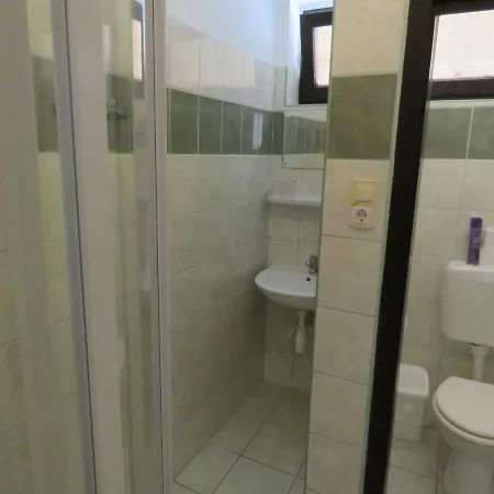Vadszőlő Szálló és étterem Casa de hóspedes 3*