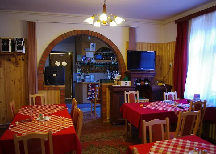 Vadszolo Szallo Es Etterem Баконьбель